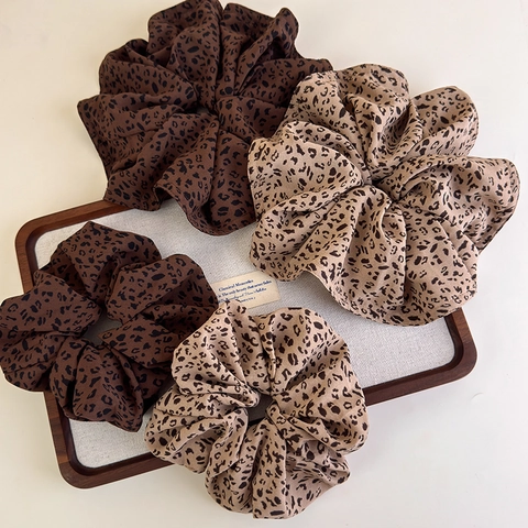 Leopard Print Scrunchies Oversized Y2K Vintage Fabric Hair Ties Elastic Ponytail Holders For Women Girls Hair Accessories