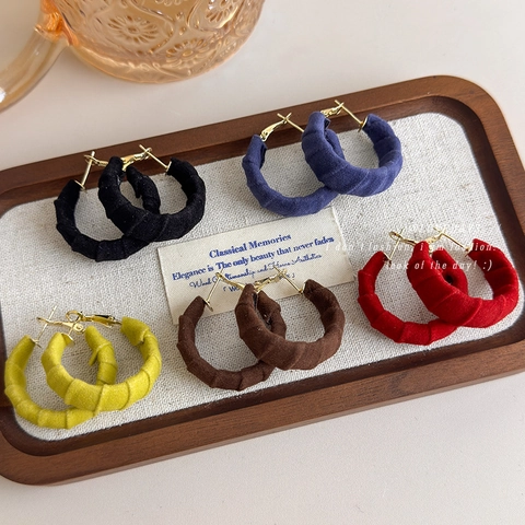 Vintage Velvet Wrapped Geometric Hoop Earrings For Women Alloy Gold Plated Round C Shape Earring Hand Woven Fashion Jewelry