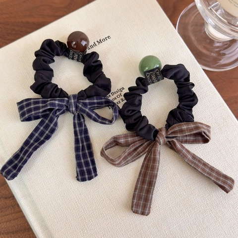 Retro Britischer Stil Kariert Schleife Scrunchie Mit Harz Perle Dekor Eleganter Stoff Haargummi Für Damen Haarschmuck