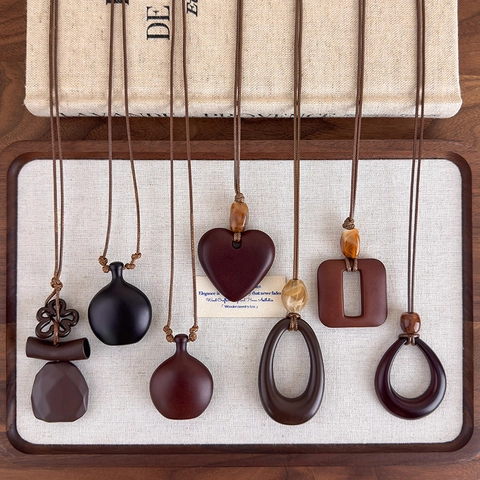 Vintage Lange Holz Anhänger Halskette Für Damen Chinesischen Stil Unregelmäßige Hohle Geometrische Holz Schmuck Wachsschnur