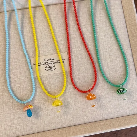 Simpatica Collana di Perline con Ciondolo a Fungo in Vetro Colorato Girocollo Stile Coreano per Donna Ragazza Gioielli Regalo