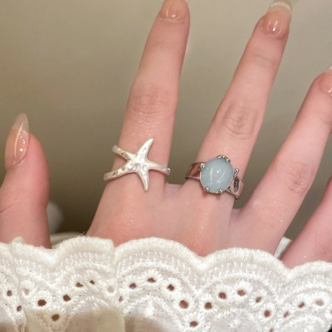 Anillo de Cobre Ajustable Abierto de Estrella de Mar de Verano para Mujer Joyas de Anillo de Dedo Geométrico de Piedra de Vidrio Azul Claro de Estilo de Vacaciones