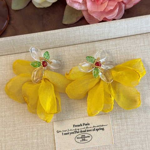 Pendientes Bohemios de Pétalos de Tela Amarilla de Tamaño Excesivo Decoración de Hojas de Flores de Resina Hechos a Mano Mujer
