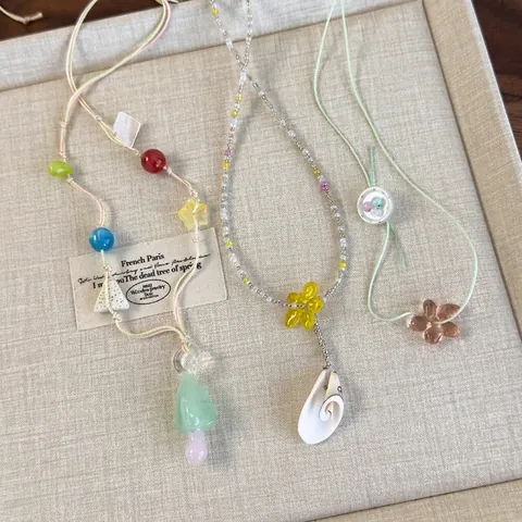 Handgefertigte Bunte Perlenkette Für Damen Dopamin Stil Glas Pilz Blume Muschel Anhänger Verstellbarer Choker Urlaubs Schmuck