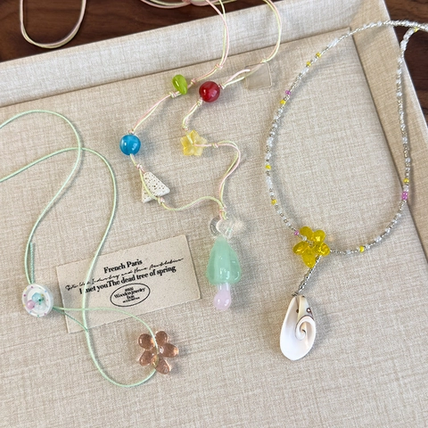Handgefertigte Bunte Perlenkette Für Damen Dopamin Stil Glas Pilz Blume Muschel Anhänger Verstellbarer Choker Urlaubs Schmuck