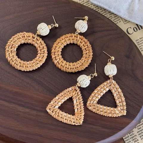 Bohemian Handgefertigte Bambus Geflochtene Geometrische Ohrhänger Rund Dreieck Stroh Strand Resort Stil Schmuck Damen