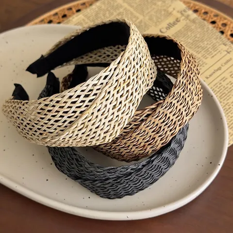 Bohemian Straw Woven Wide Headband For Women Vintage Handmade Cross Knotted Hairband Forest Style Vacation Hair Accessories