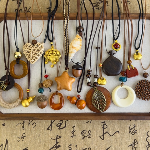 New Chinese Style Folk Woven Cord Necklace For Women Bohemian Handmade Adjustable Alloy Wood Resin Pendant Long Necklace Jewelry Gift