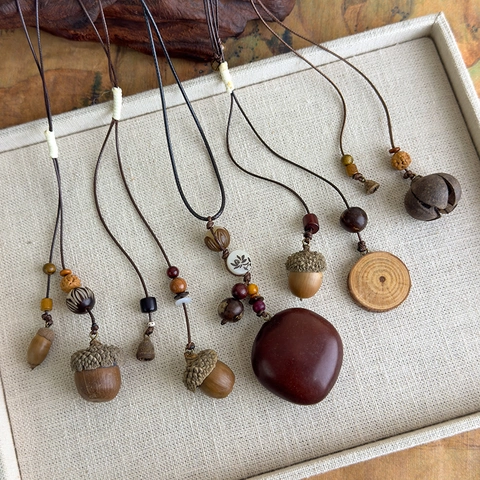 Collier Pendentif Gland en Bois Style Nouveau Chinois Zen pour Femmes Vintage Fait à la Main Corde de Cire Longue Chaîne Pull