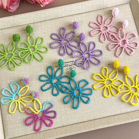 Handgefertigte Gewebte Raffia Stroh Blume Ohrhänger Böhmische Große Florale Ohrringe Für Damen Sommer Strand Urlaub Schmuck