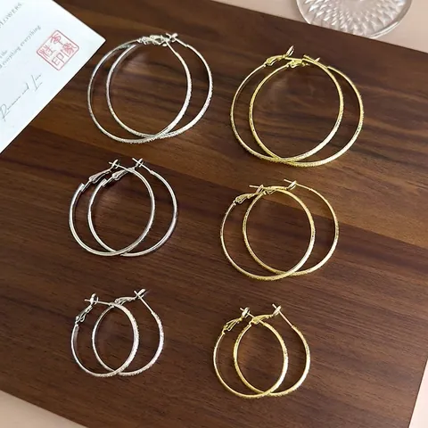 Moda Orecchini a Cerchio in Rame Con Perno in Argento Sterling 925 Texture Opaca Circolari Metallo Gioielli da Donna