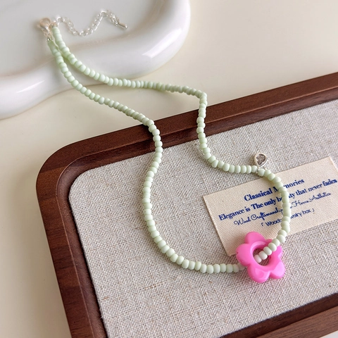 Dopamine Mint Green Beaded Necklace With Pink Resin Flower Pendant For Women Summer Sweet Resin Glass Beads Choker Necklace