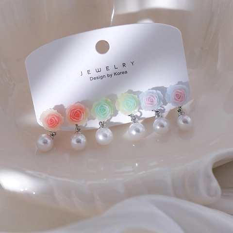 Dolci Orecchini a Bottone Romantici in Resina a Forma di Camelia con Perla Artificiale Set Stile Coreano Gioielli Floreali Donna