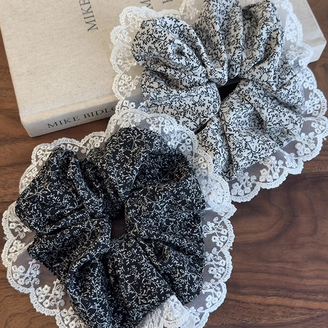 French Vintage Floral Print Fabric Scrunchie With Elegant Lace Trim Large Hair Tie Sweet Hair Band Accessories For Women