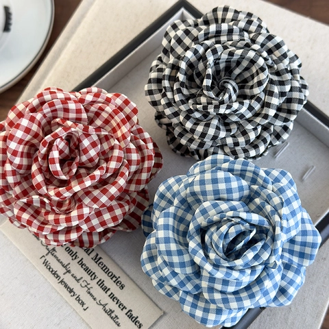 Vintage French Gingham Fabric Rose Flower Hair Claw Clip For Women Checkered Camellia Large Hair Shark Clip Accessories