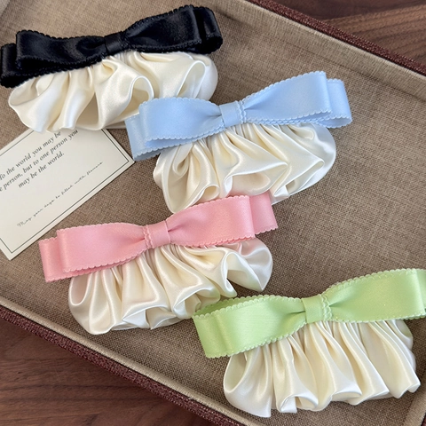 Pinza para el Cabello de Satén con Lazo y Volantes Vintage Coreano Elegante Cinta Dulce Pinza de Resorte Hecho a Mano Diseño Plisado Contraste Mujer
