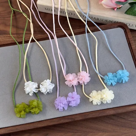 Collar Choker de Flor de Camelia Estilo Bosque Colgante Floral de Resina Cordón de Gamuza Ajustable para Mujeres Niñas