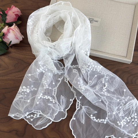 Women Retro White Lace Embroidered Scarf Floral Hollow Out Decorative Neckerchief Long Mesh Gauze Bandana Fashion Accessory