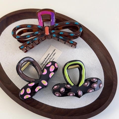 Acryl Strik Hart Haarklem Grote Contrastkleur Retro Sterke Grip Emaille Haaraccessoire Voor Dames Dagelijkse Haarstyling