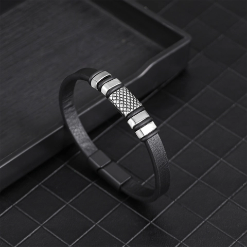 Bracciale Punk Hip Hop da Uomo in Pelle PU con Decorazione in Lega di Acciaio Inossidabile Maglia Geometrica Chiusura Magnetica Gioielli