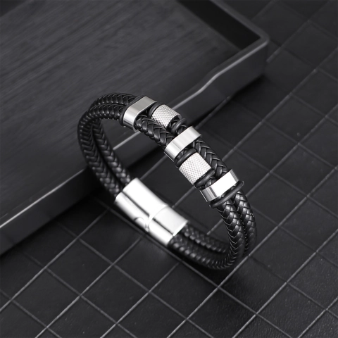 Bracciale da Uomo Multistrato in Pelle PU Intrecciata Lega Acciaio Inossidabile Chiusura Magnetica Geometrica Punk Moda Gioielli