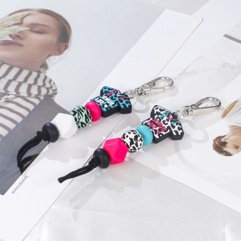 Llavero de Cuentas de Silicona Leopardo Colgante Camiseta Scrub Life Adorno para Bolso Regalo Médico Enfermería