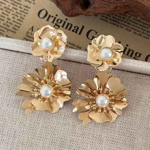 Pendientes de Botón de Doble Flor de Metal Dorado Exagerados Vintage Francés Con Perla Artificial Joyería Elegante Mujer