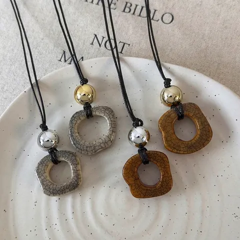 Retro Künstlerisch Kamelknochen Anhänger Halskette Mit Metallperle Unregelmäßiger Ring Lange Wachsseil Pullover Kette Schmuck