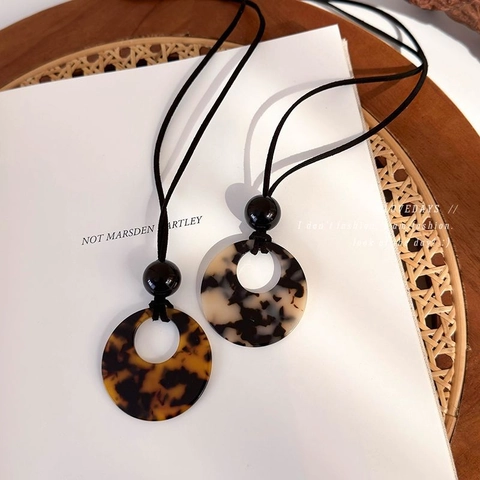Vintage Acetate Tortoiseshell Round Pendant Necklace Long Black Cord Sweater Chain Minimalist Korean Style For Women