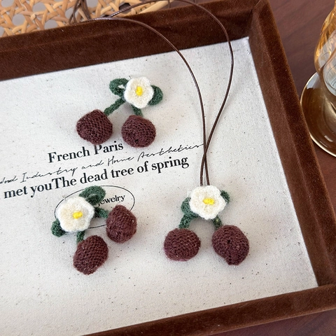 Gehäkelte Kirsch Halskette Ohrringe Wollgarn Handgefertigt Floral Süß Französisch Vintage Urlaub Accessoires Damen Schmuck