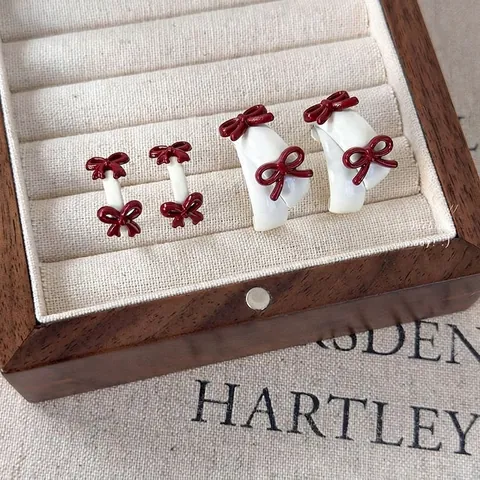 Orecchini a Cerchio a C con Fiocco Rosso Stile Coreano Vintage per Donna Lega Laccata con Colori a Contrasto Gioielli