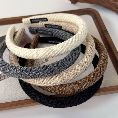 Vintage Knitted Twill Headband For Women Autumn Winter Warm Woolen Yarn Hair Band Handmade Decorative Retro Headpiece