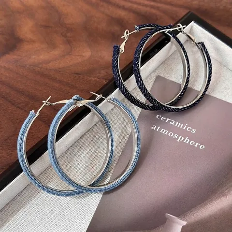 Orecchini A Cerchio Geometrici In Stile Retrò Francese Con Montatura In Ferro Rivestita In Denim Orecchini Blu Semplici Per Donna