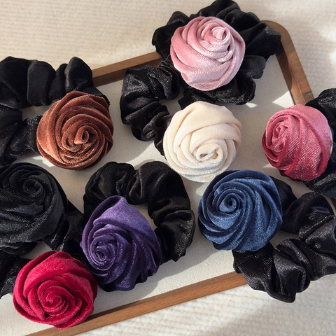Vintage Velvet Rose Flower Scrunchie Elegant 3D Floral Elastic Hair Tie For Women Stylish Fabric Hair Rope Accessories