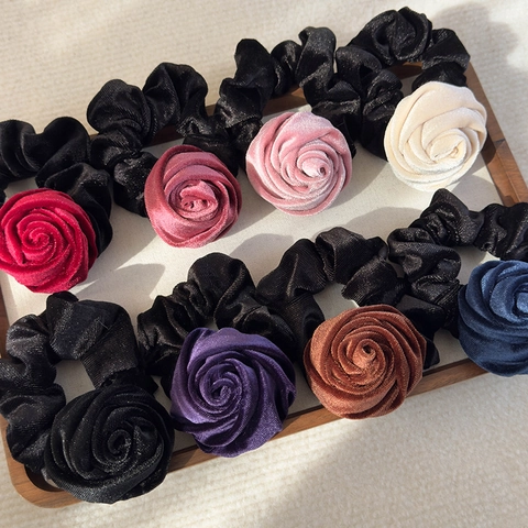Vintage Velvet Rose Flower Scrunchie Elegant 3D Floral Elastic Hair Tie For Women Stylish Fabric Hair Rope Accessories