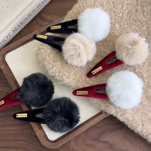 Herbst Winter Plüschball Haarklammer Für Damen Koreanischer Stil Samt BB Clip Handgefertigtes Metall-Tag Kunstfell Haarschmuck