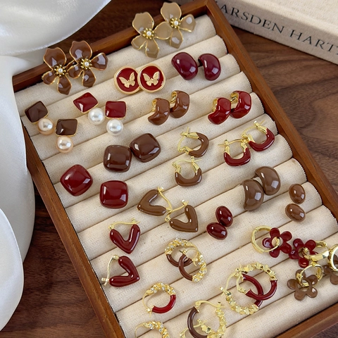 French Vintage Alloy Enamel Earrings For Women Retro Burgundy Coffee Red Heart Flower Artificial Pearl Geometric Stud Hoop Earrings Jewelry