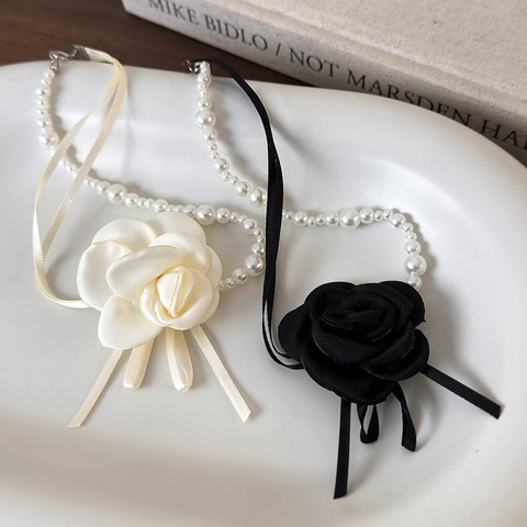 Collana di Perle Camelia Vintage Francese Elegante Girocollo a Nastro con Rosa in Tessuto di Raso per Matrimonio Festa Donna