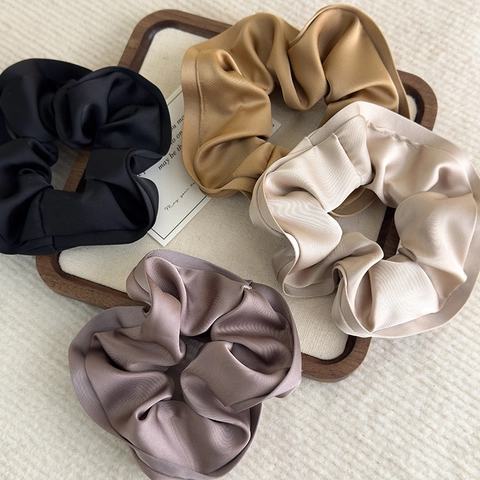 French Vintage Satin Polyester Scrunchie Elegant Ruffle Edge Large Hair Tie For Women Solid Color Pleated Elastic Hair Ring