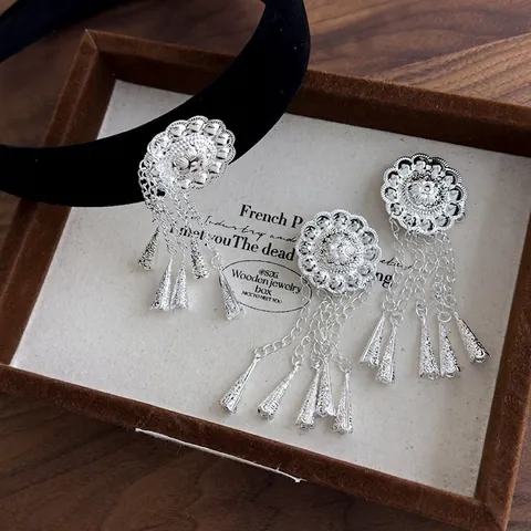 Diadema de Terciopelo Negro de Estilo Étnico Vintage Con Borla de Flor de Aleación de Plata Campana Retro Accesorios para el Cabello para Mujer