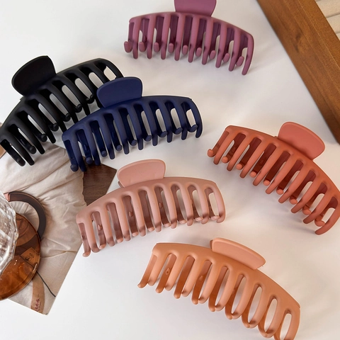 Large Matte Acrylic Hair Claw Clip Strong Hold Shark Hair Clamp For Thick Hair Korean Style Hair Accessories For Women Daily Bathing