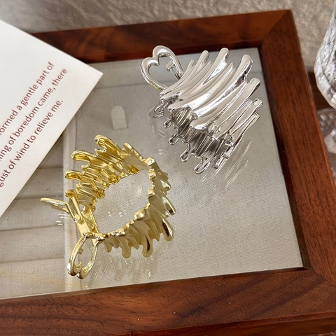 Molla per Capelli Minimalista in Lega Onda di Metallo Liquido Con Manico a Cuore Svuotato Elegante Fermaglio Oro Argento Donna