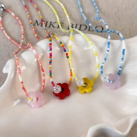Sweet Handmade Resin Beaded Flower Choker Necklace Iridescent Artificial Pearl Floral Pendant Jewelry For Women Girls