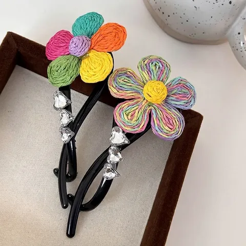 Summer Rainbow Woven Flower Hair Claw Clip Handmade Raffia Straw Rhinestone Shark Hairclip For Women Vacation Hair Accessories
