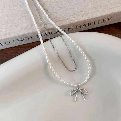 Elegante Collana Choker Doppio Strato in Lega con Perle Artificiali per Donna Ciondolo a Fiocco Argento Gioielli Minimalisti