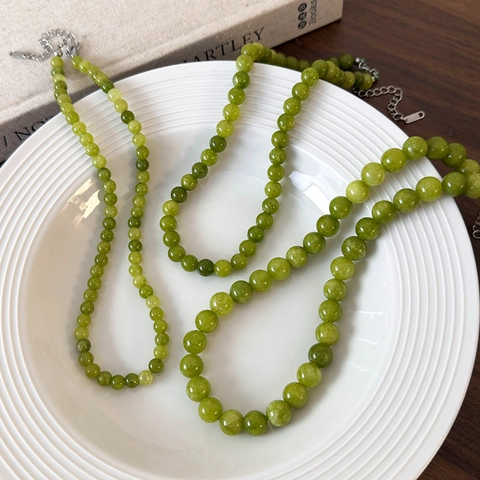 French Vintage Green Natural Stone Beaded Necklace For Women Elegant Handmade Round Stone Choker Fashion Jewelry Accessory