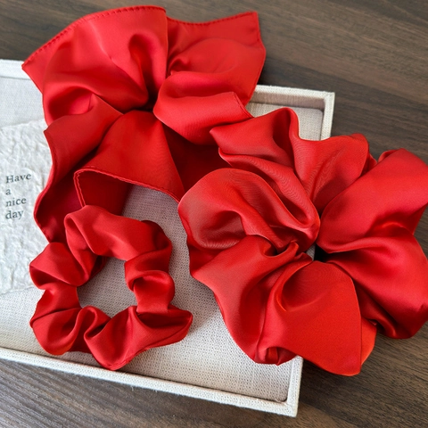 Coletero de Satén Rojo Vintage Elegantes Gomas de Pelo Oversize de Tela Brillante Soporte para Coleta para Mujer Accesorios para el Cabello