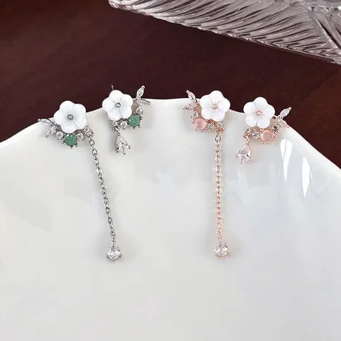 Pendientes de Botón de Flor Asimétricos Elegantes Con Poste de Plata de Ley 925 Joyas Florales de Cobre Zirconia para Mujer