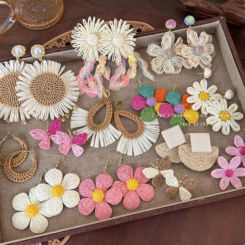 Bohemian Handmade Straw Weave Drop Earrings For Women Retro Geometric Floral Butterfly Sunflower Starfish Vacation Jewelry