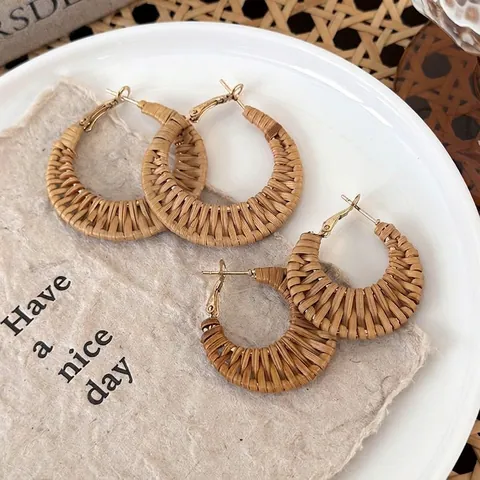 Boheemse Bamboe Gevlochten Oorbellen Voor Dames Legering Basis Handgemaakt Lichtgewicht Vintage Resort Stijl Strand Sieraden